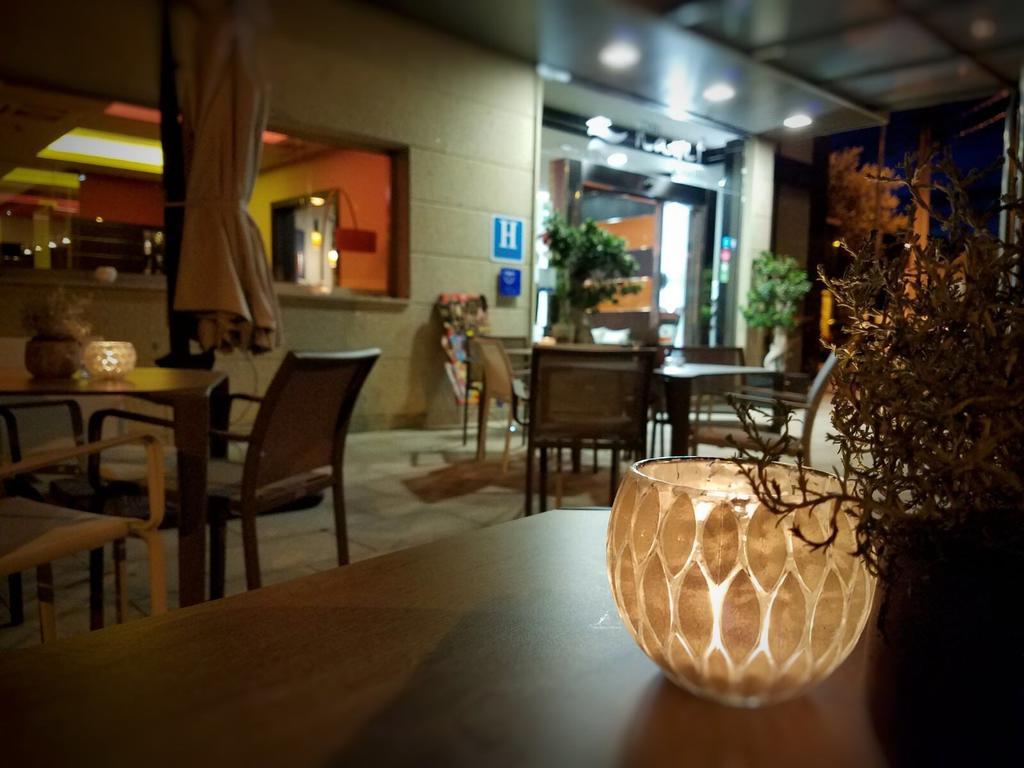 Royal Nayef Hotel Portonovo Buitenkant foto