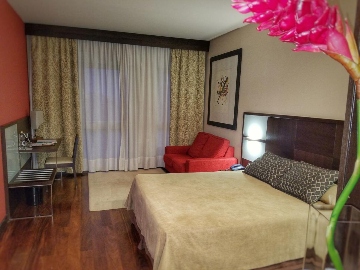 Royal Nayef Hotel Portonovo Buitenkant foto