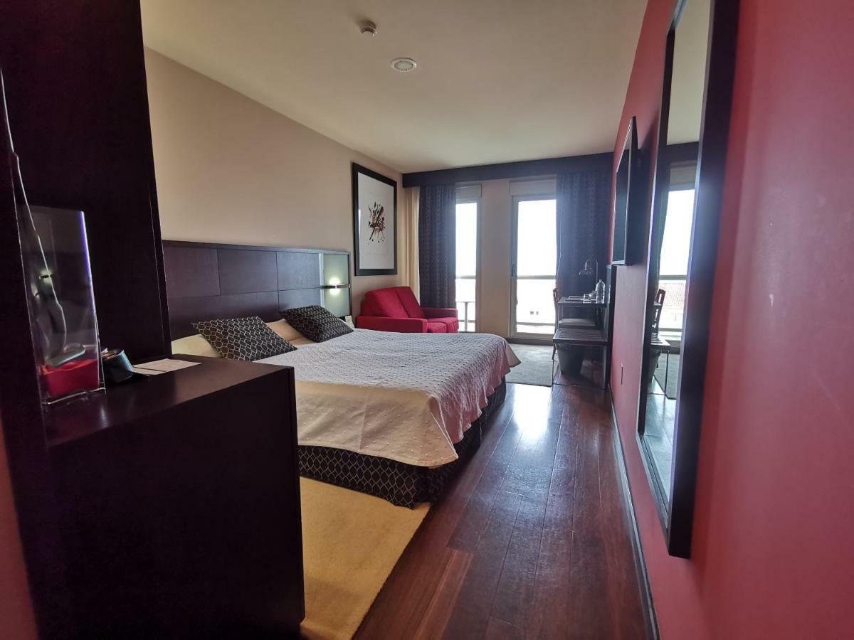 Royal Nayef Hotel Portonovo Buitenkant foto