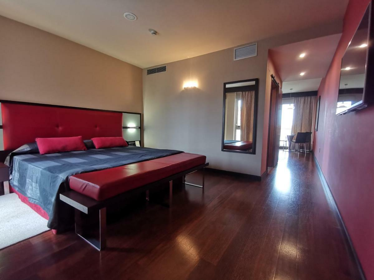 Royal Nayef Hotel Portonovo Buitenkant foto